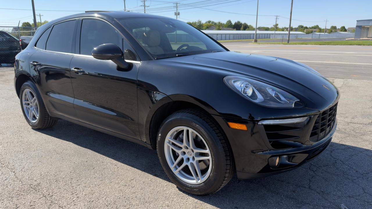 Used 2017 Porsche Macan AWD/4WD image 13