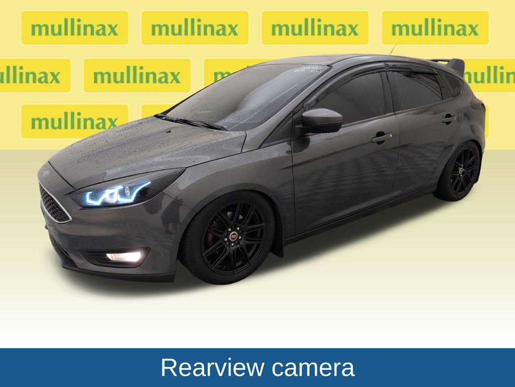 Used 2018 Ford Focus SEL w/ Cold Weather Package FWD image 13