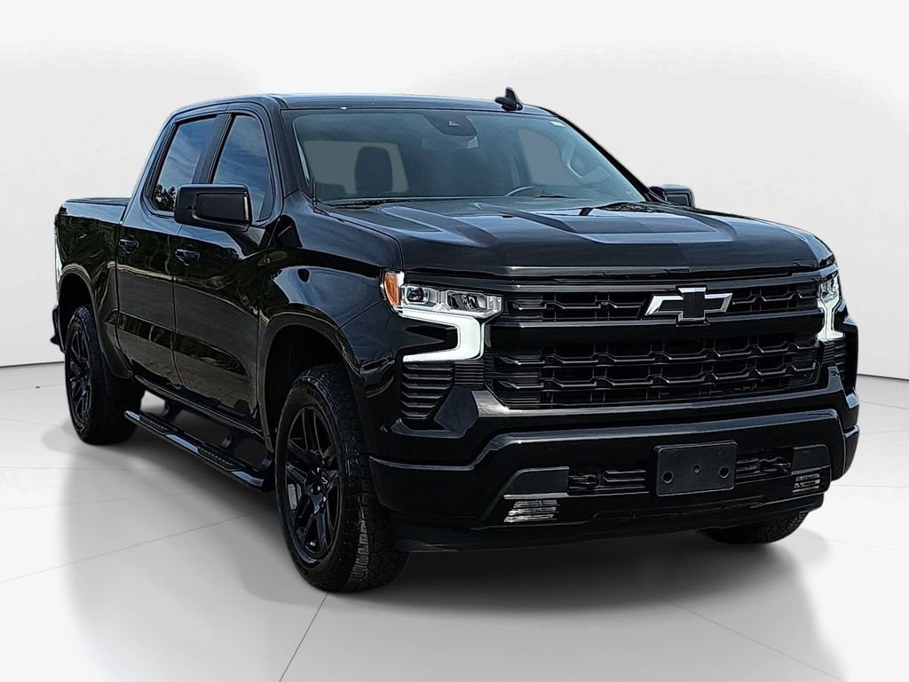 Used 2024 Chevrolet Silverado 1500 RST w/ Z71 Off-Road Package AWD/4WD image 2