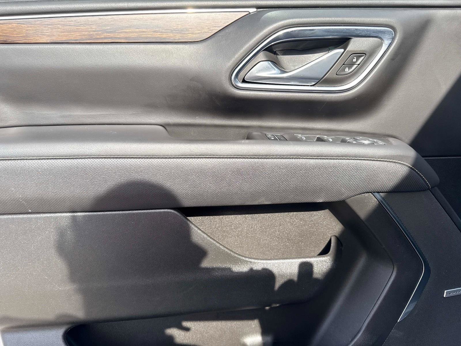 Used 2023 Chevrolet Suburban Premier image 22