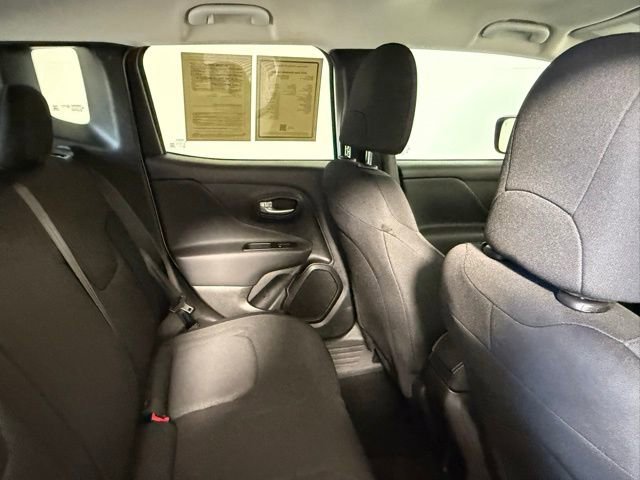 Used 2023 Jeep Renegade Latitude AWD/4WD image 42