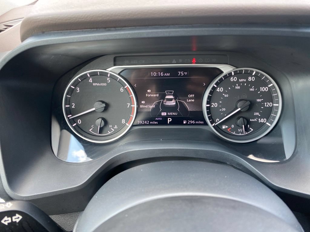 Used 2023 Nissan Rogue S AWD/4WD image 27