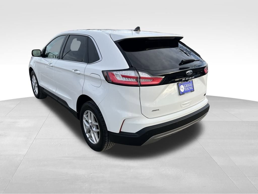 Used 2022 Ford Edge SEL w/ Convenience Package image 4