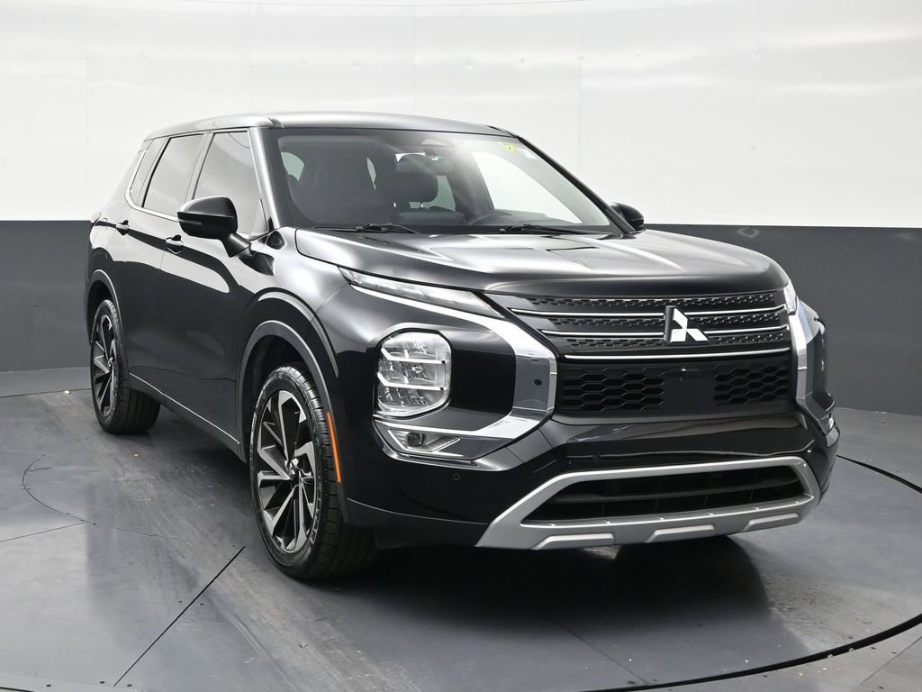Used 2022 Mitsubishi Outlander SE image 7
