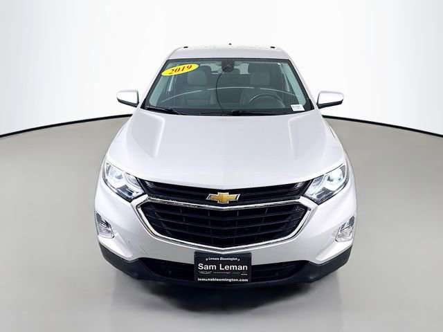 Used 2019 Chevrolet Equinox LT w/ Driver Convenience Package image 2