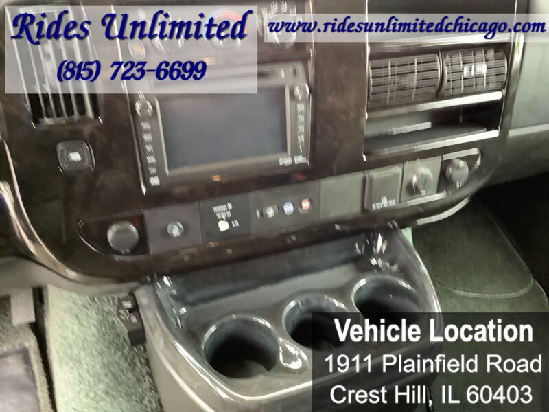 Used 2015 Chevrolet Express 2500 Extended RWD image 24