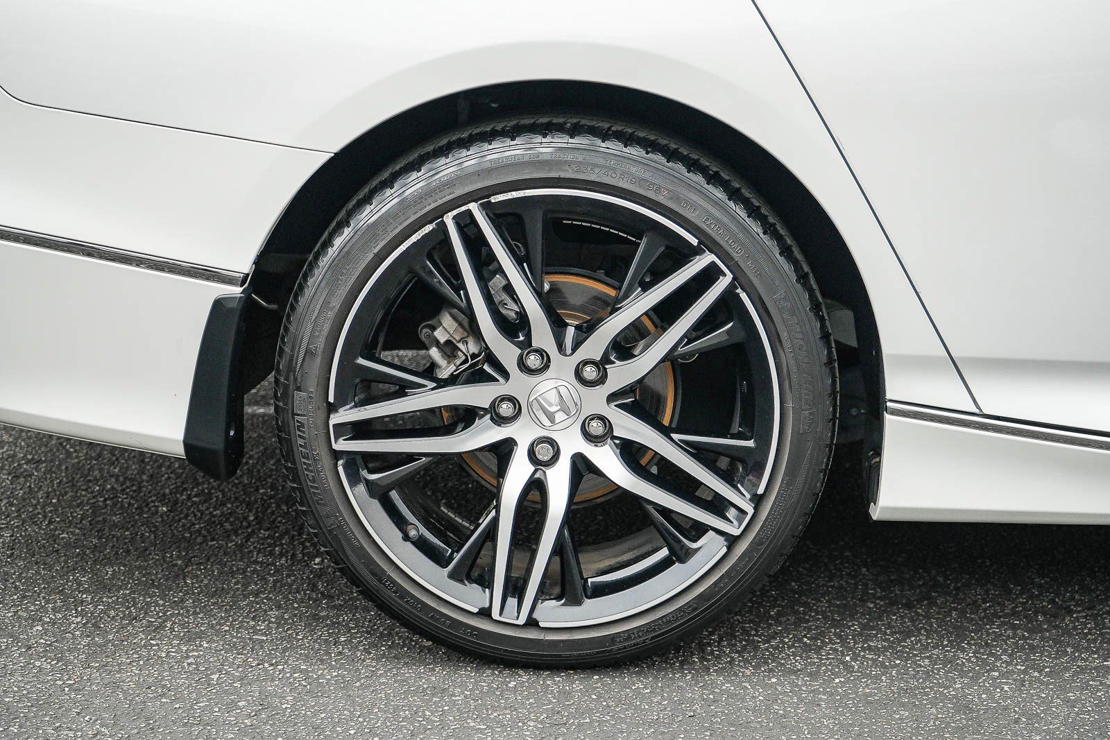 Used 2022 Honda Accord Touring image 11