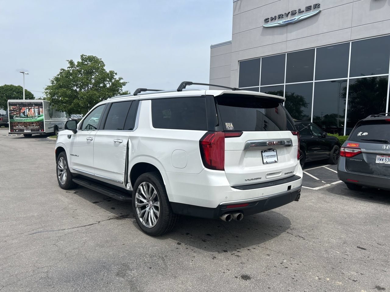 Used 2021 GMC Yukon XL Denali AWD/4WD image 5