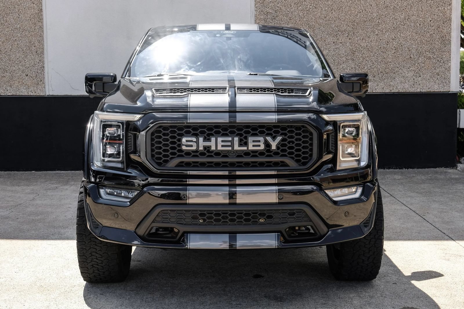 Used 2022 Ford F150 Lariat w/ Equipment Group 502A High AWD/4WD image 5