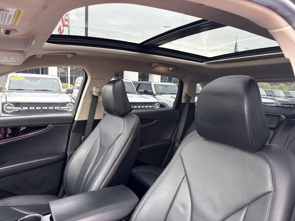 Used 2023 Lincoln Nautilus Reserve w/ Luxury Package AWD/4WD image 15