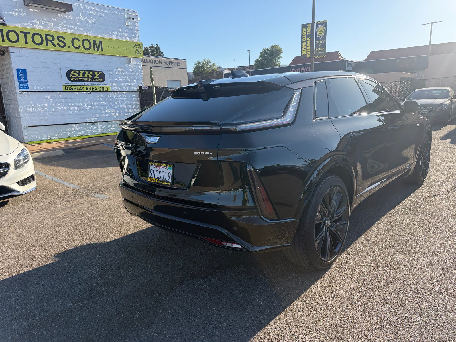 Used 2024 Cadillac Lyriq Sport AWD/4WD image 3