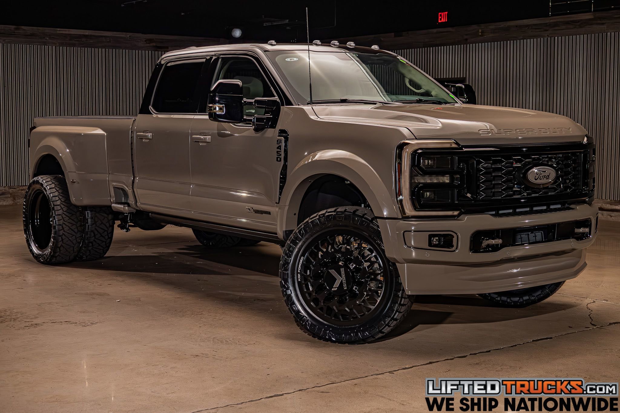 Used 2026 Ford F450 Platinum AWD/4WD image 1