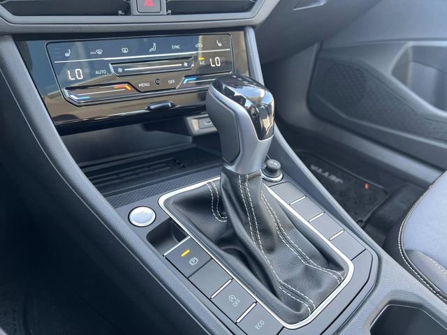 New 2026 Volkswagen Jetta SE FWD image 21