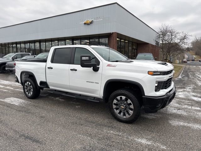 Used 2025 Chevrolet Silverado 2500 Custom w/ Custom Value Package image 4