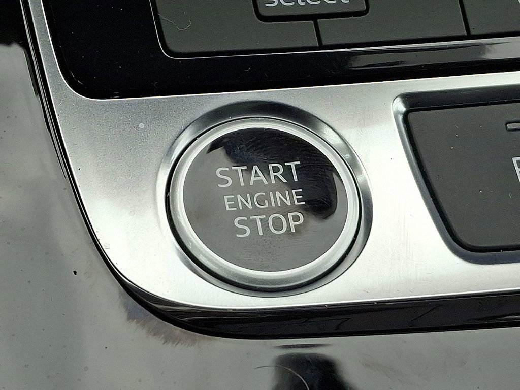 Certified 2023 Audi Q8 Premium image 25