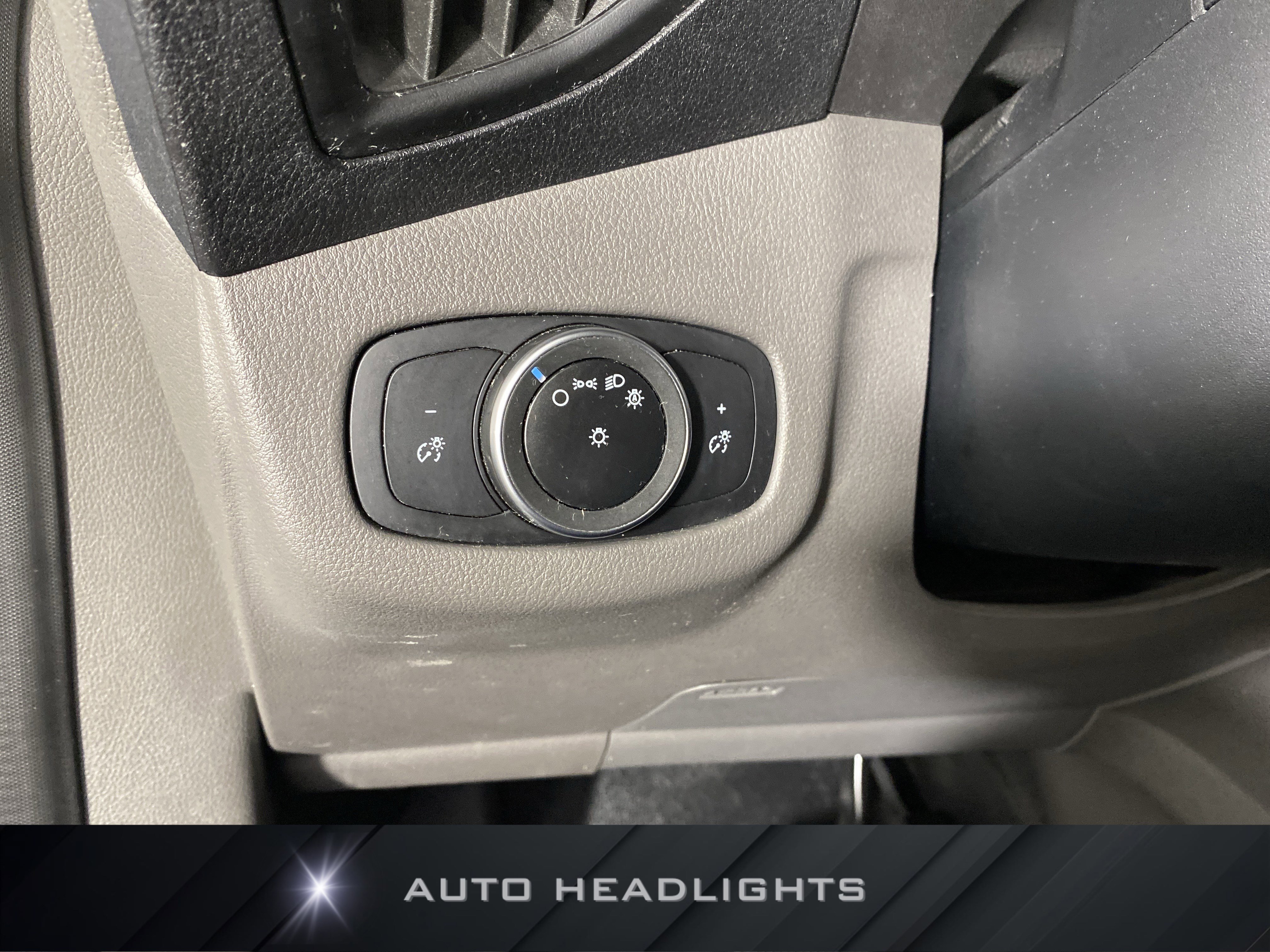 Used 2023 Ford Transit Connect XL image 23