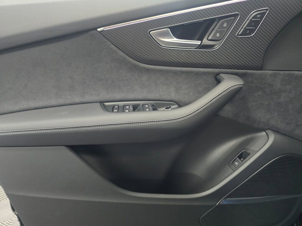 New 2026 Audi SQ7 Premium Plus image 25