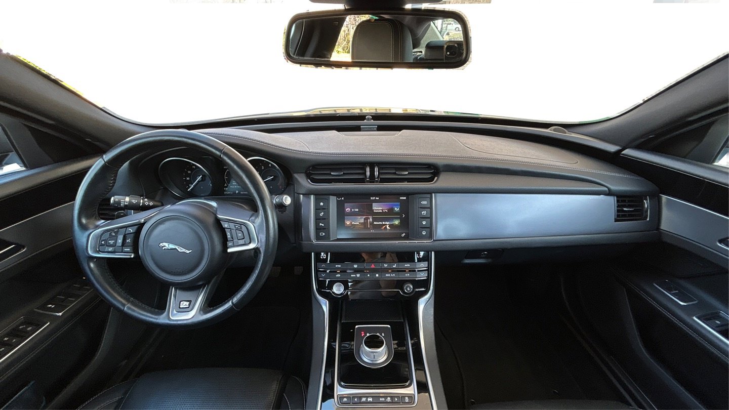 Used 2016 Jaguar XF R-Sport image 15