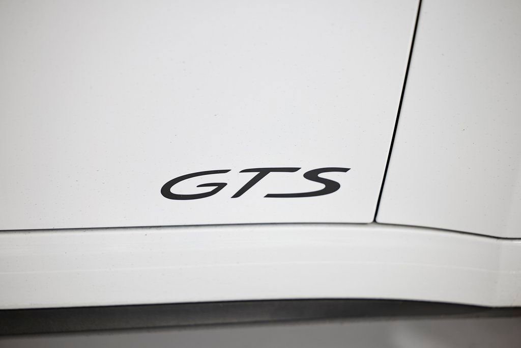 Certified 2015 Porsche 911 Carrera GTS RWD image 20