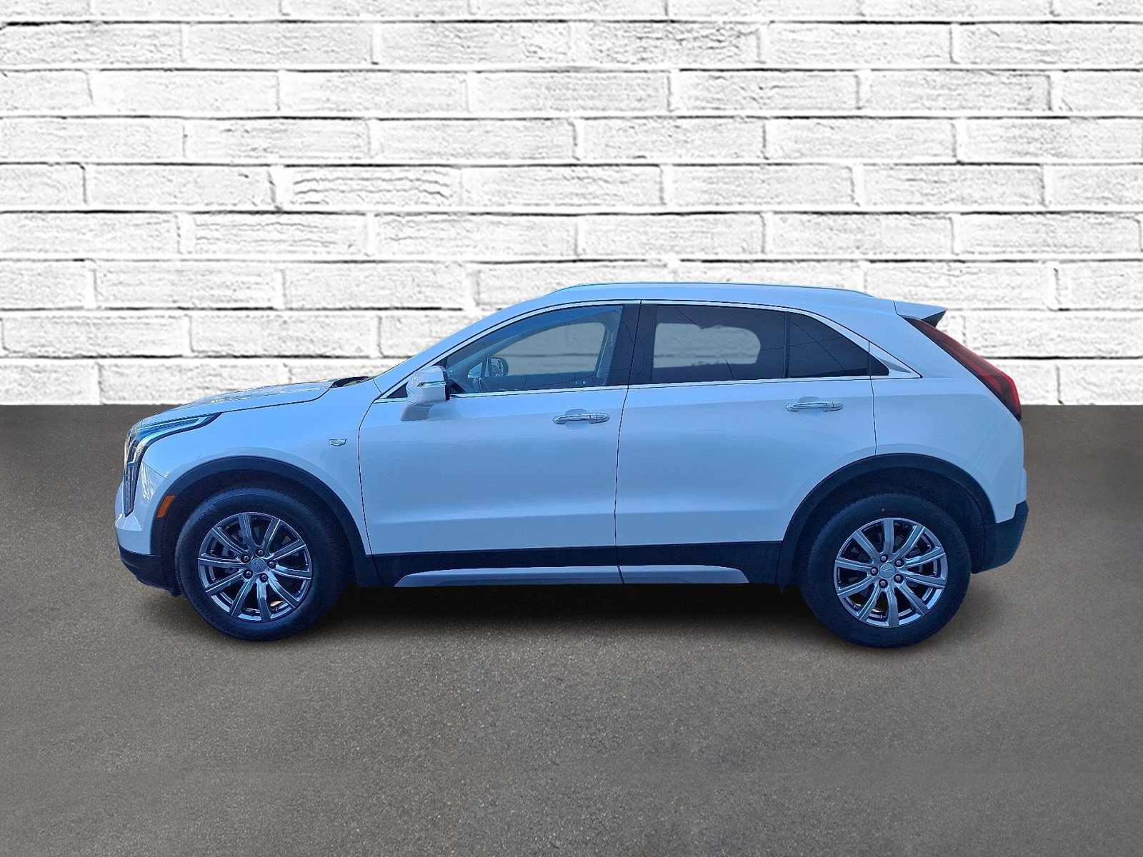 Certified 2021 Cadillac XT4 Premium Luxury image 3