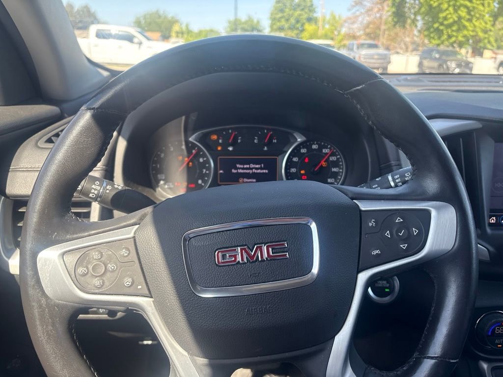 Used 2022 GMC Terrain SLT w/ Infotainment Package II AWD/4WD image 11