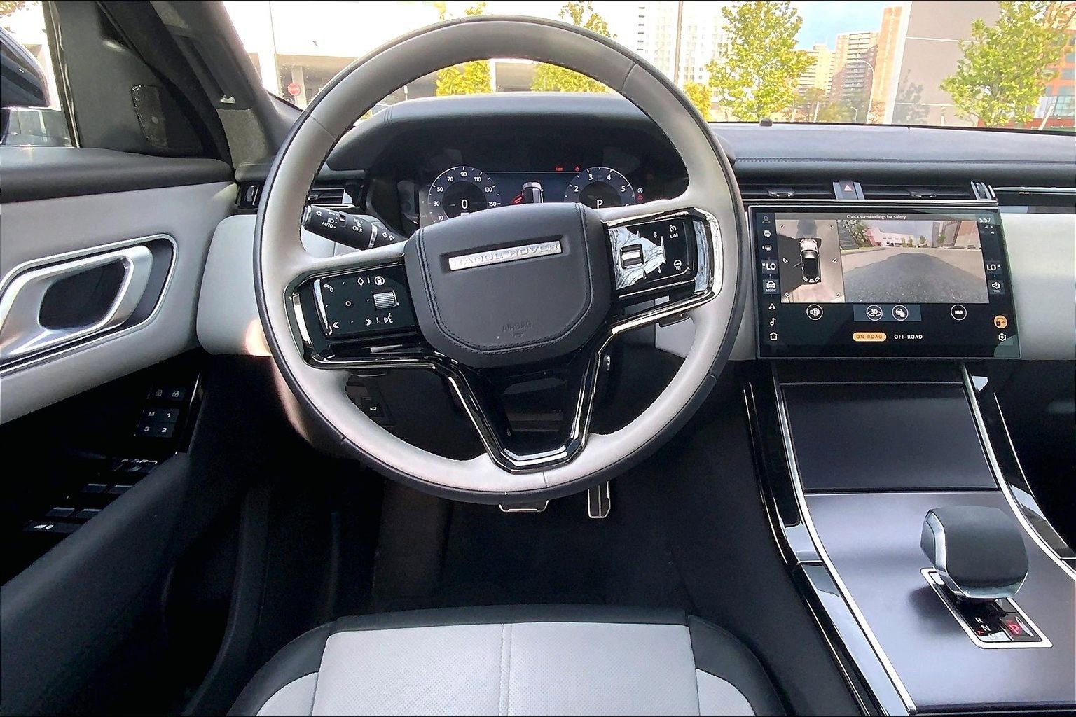 Used 2026 Land Rover Range Rover Velar Dynamic SE AWD/4WD image 5