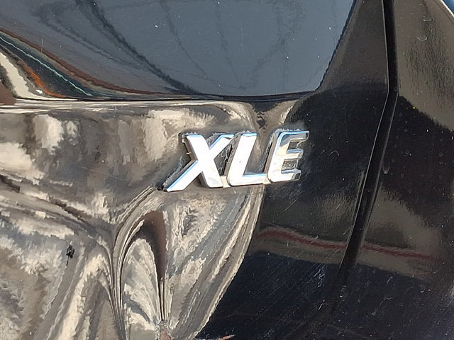 Used 2018 Toyota Sienna XLE w/ XLE Navigation Package image 33