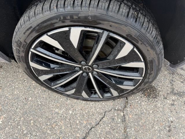 Used 2026 Volvo XC60 B5 Ultra w/ Protection Package Premier image 10