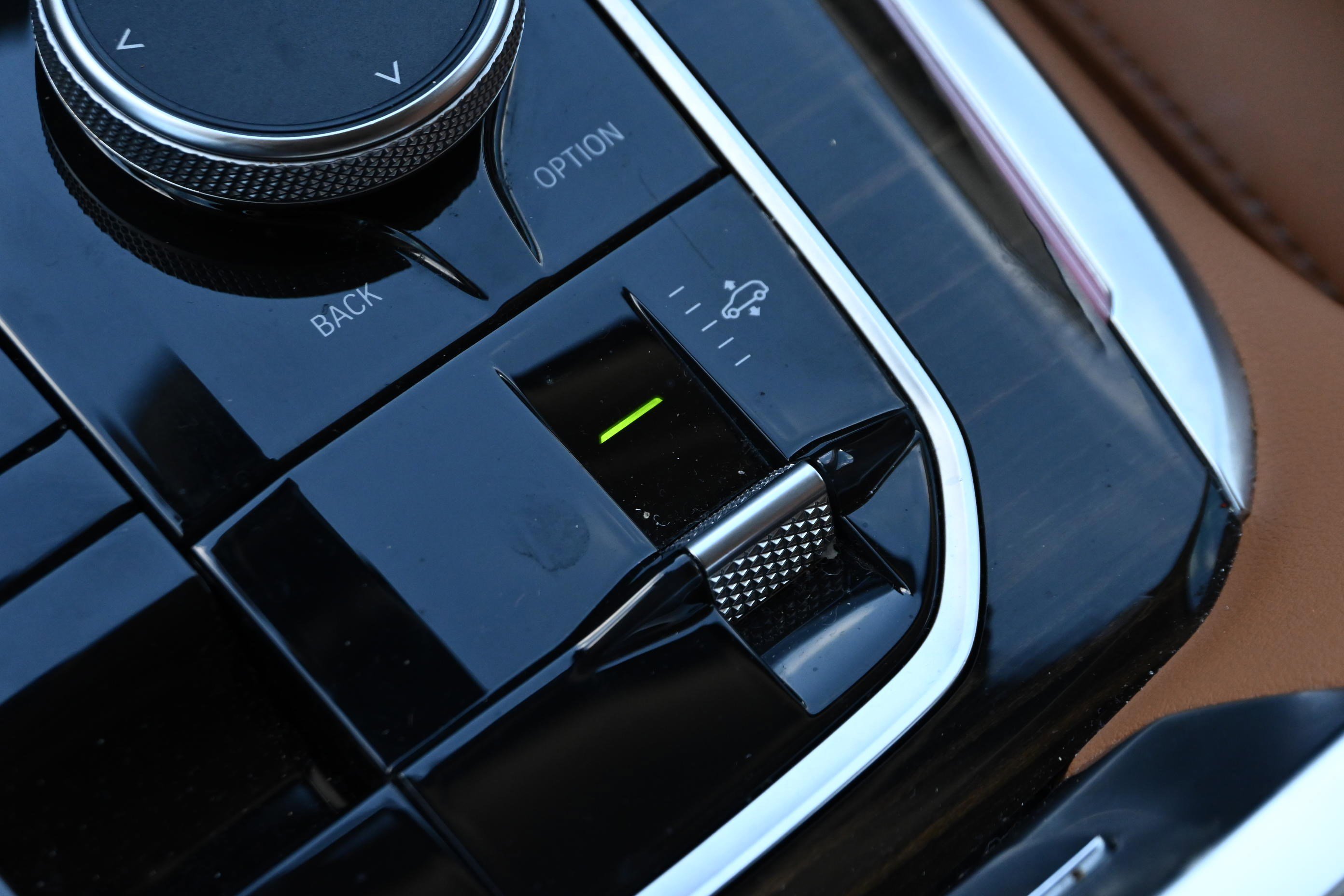 Certified 2024 BMW X7 xDrive40i w/ Premium Package image 23