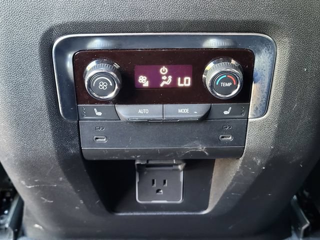 Used 2026 Chevrolet Suburban LT w/ Comfort Package AWD/4WD image 14