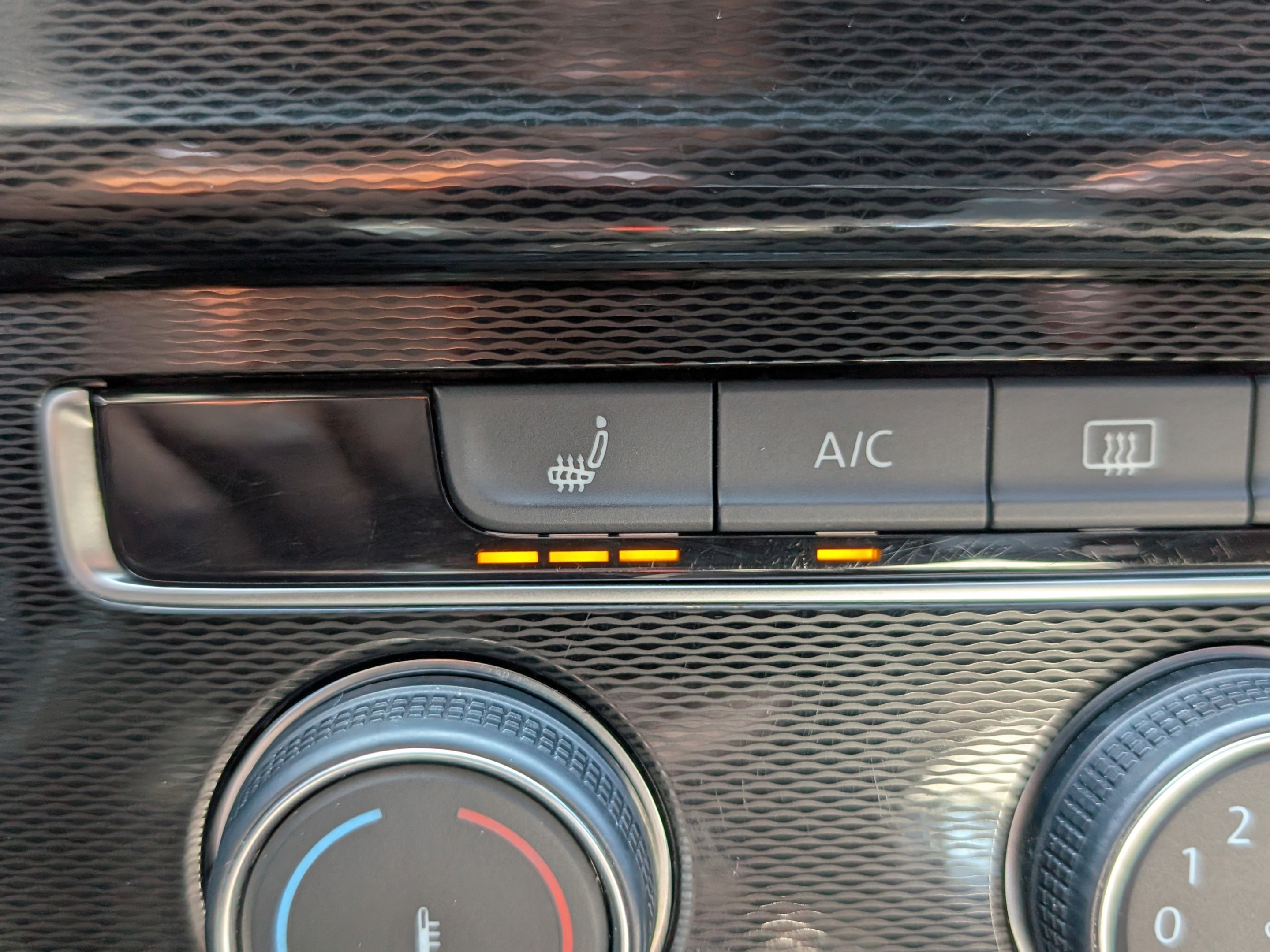 Used 2017 Volkswagen Golf 4-Door FWD image 36