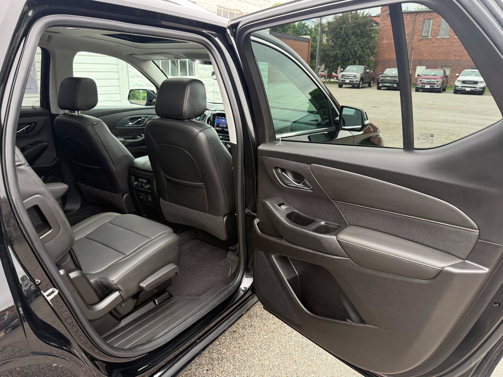 Used 2020 Chevrolet Traverse Premier AWD/4WD image 19