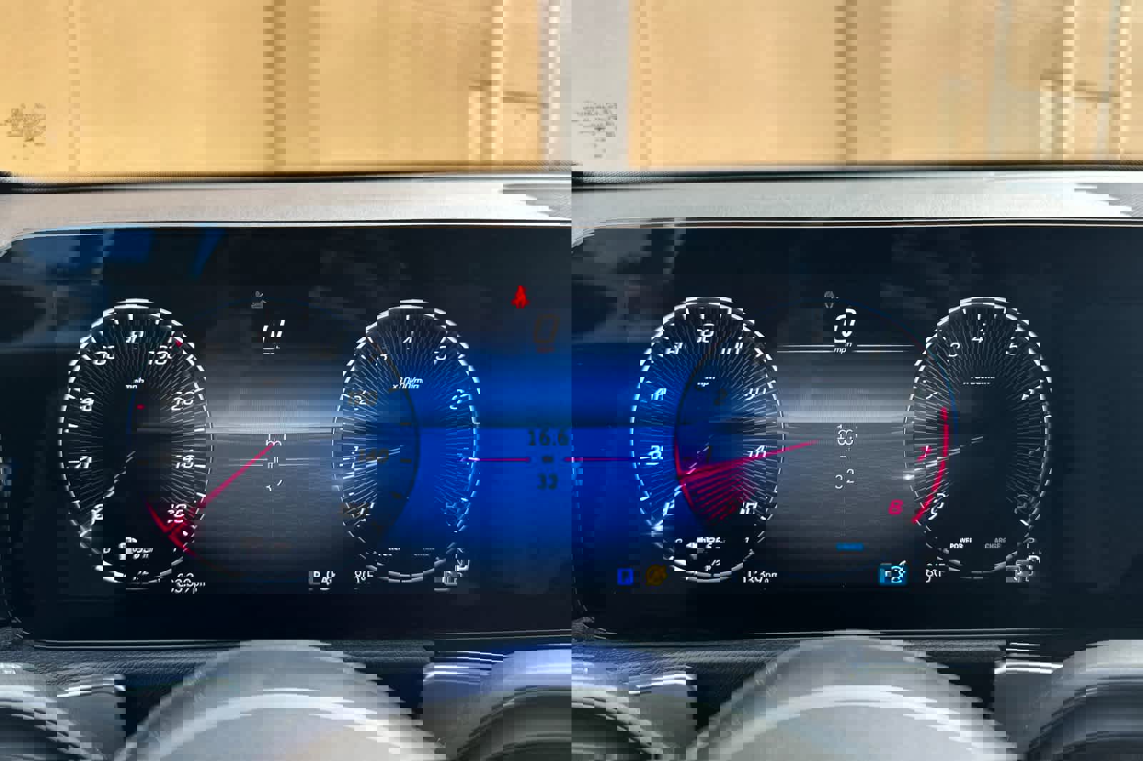 New 2025 Mercedes-Benz GLB 250 4MATIC image 23