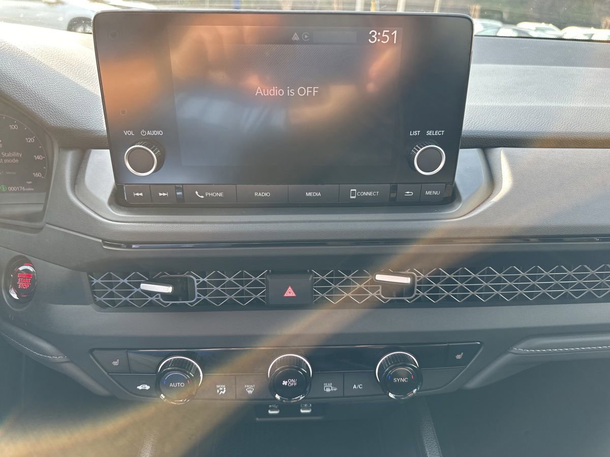 Used 2025 Honda Accord SE image 15