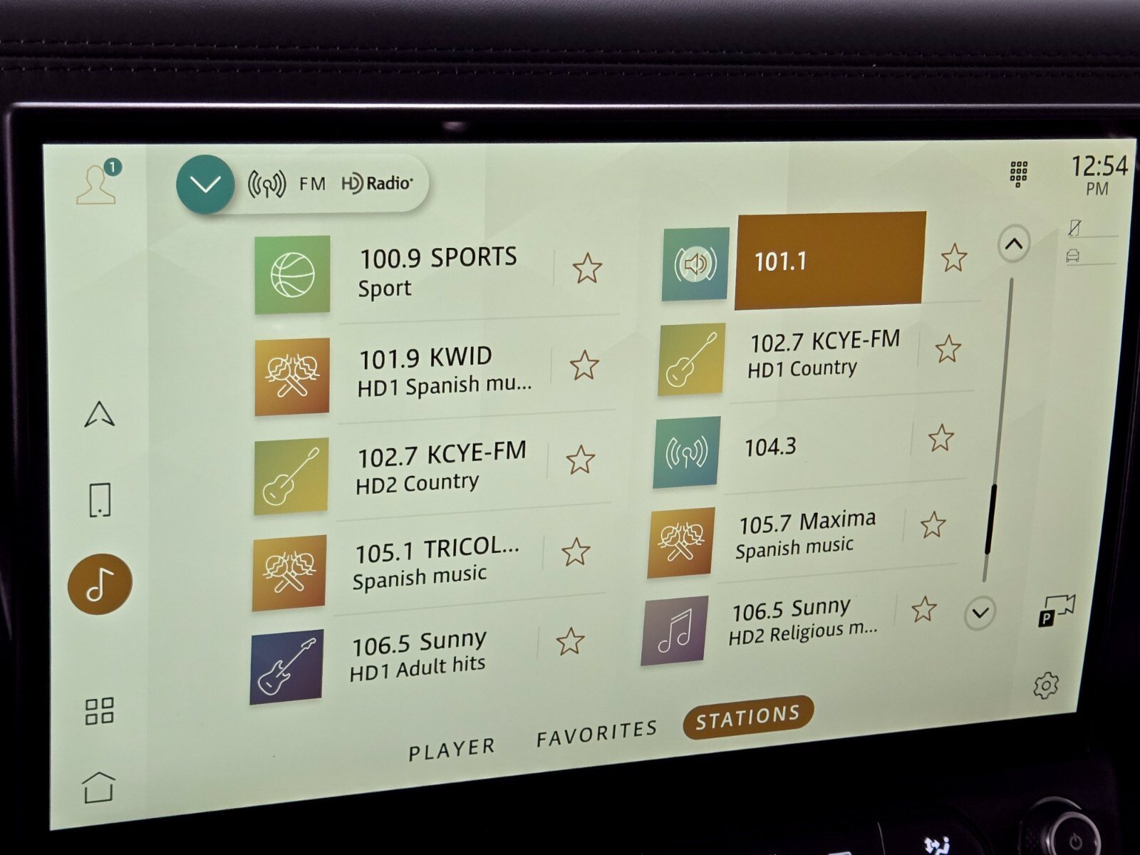 New 2026 Land Rover Defender 130 X-Dynamic SE AWD/4WD image 32