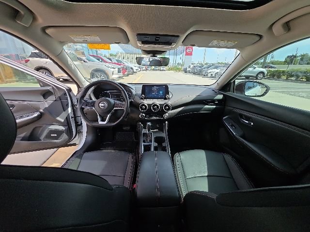 Used 2023 Nissan Sentra SR w/ SR Premium Package FWD image 26