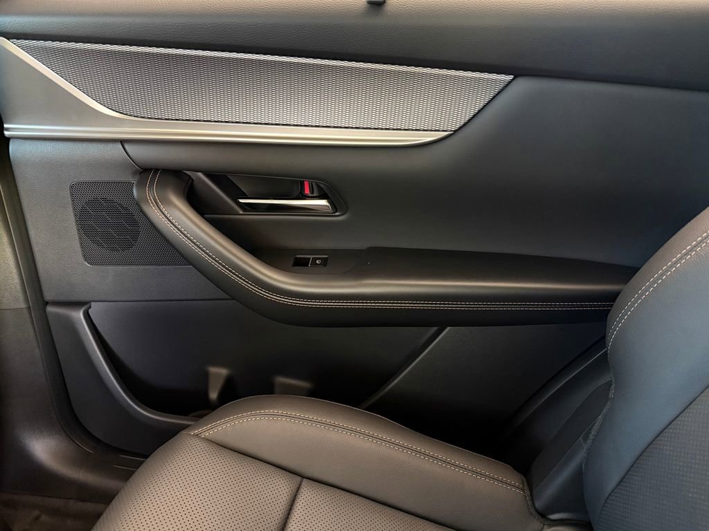 New 2025 MAZDA CX-90 Plug-In Hybrid w/ Preferred image 31