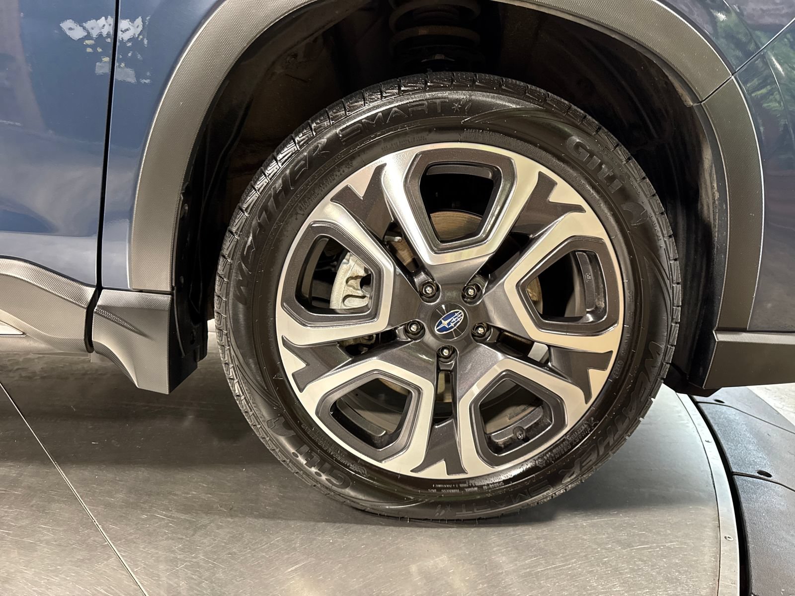Used 2023 Subaru Ascent Limited w/ Technology Package AWD/4WD image 14