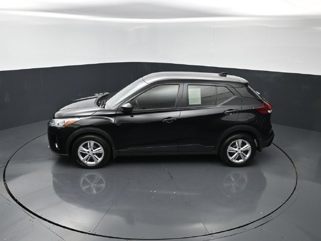 Certified 2025 Nissan Kicks Play S FWD image 23