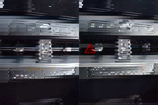 New 2025 Kia K4 LXS image 24