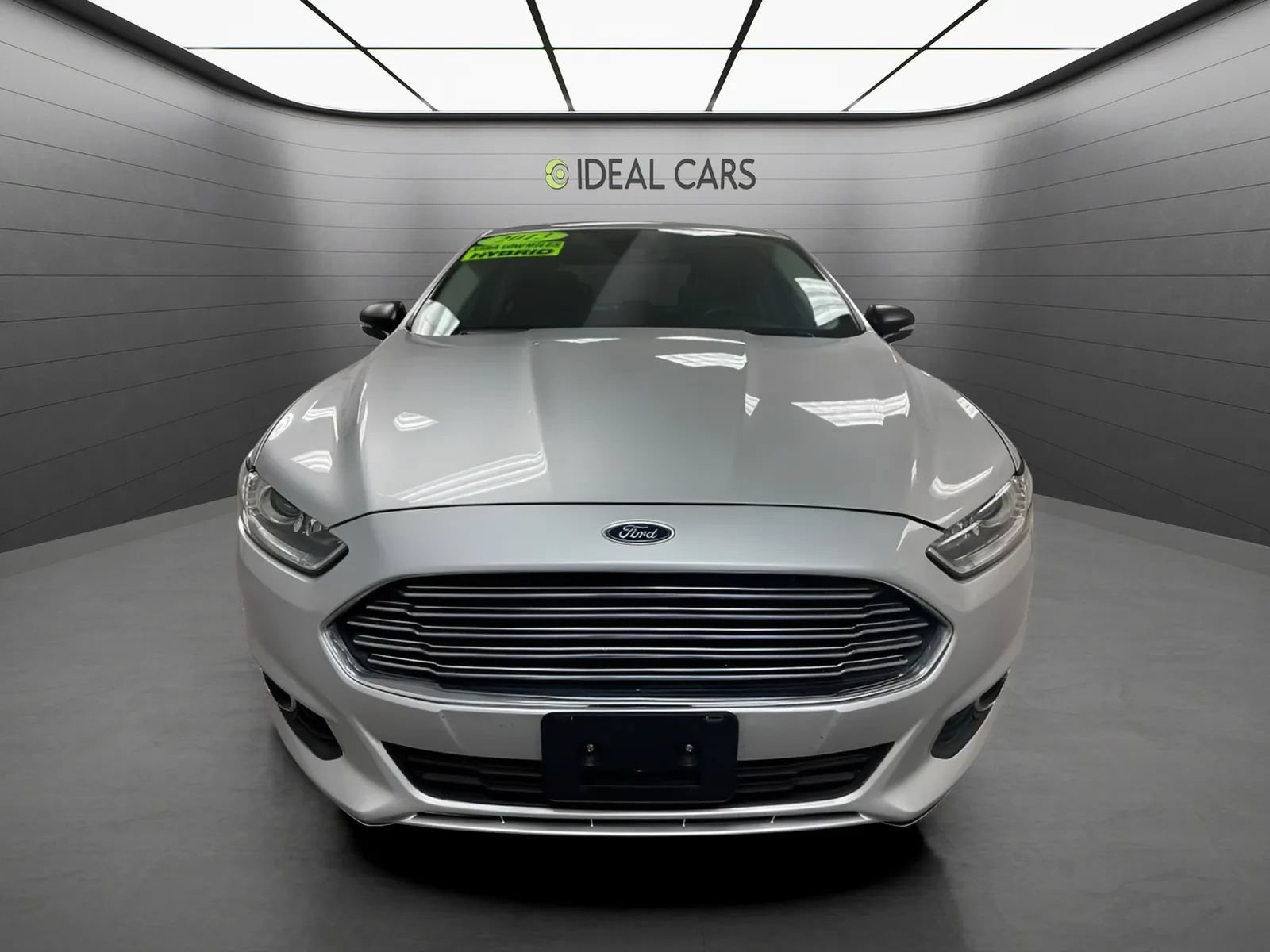Used 2013 Ford Fusion Energi SE w/ Driver Assist Pkg FWD image 2