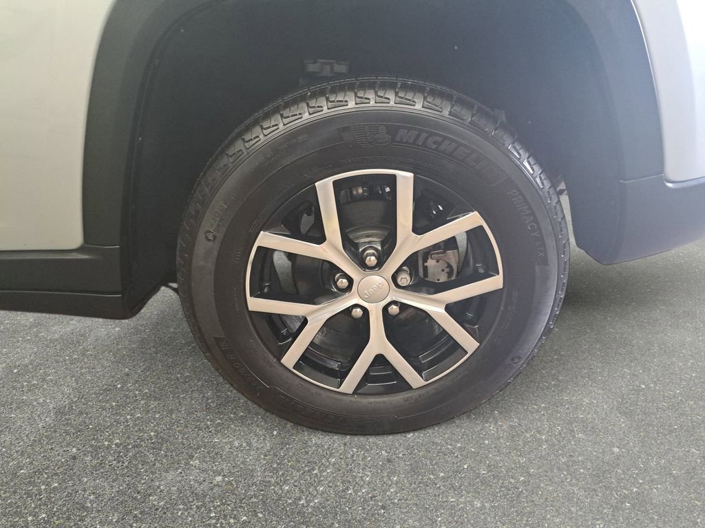 Certified 2024 Jeep Grand Cherokee Limited AWD/4WD image 34
