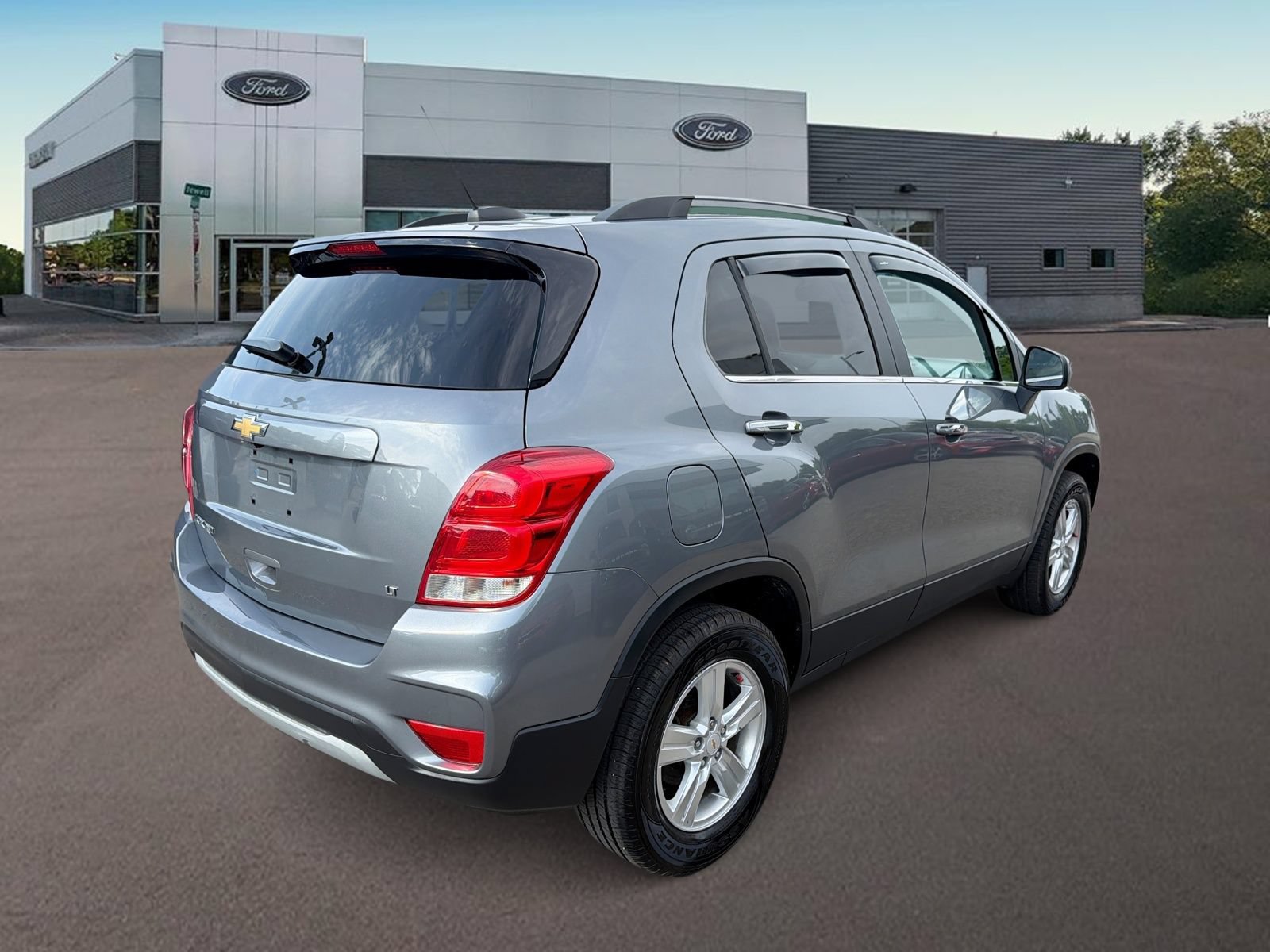 Used 2019 Chevrolet Trax LT w/ LT Convenience Package AWD/4WD image 11