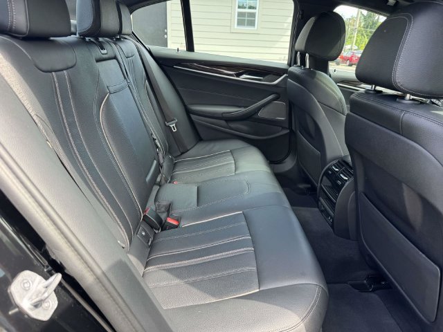 Used 2023 BMW 530i xDrive w/ Premium Package AWD/4WD image 12