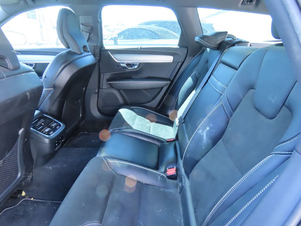 Used 2019 Volvo V90 T6 R-Design w/ Advanced Package image 11