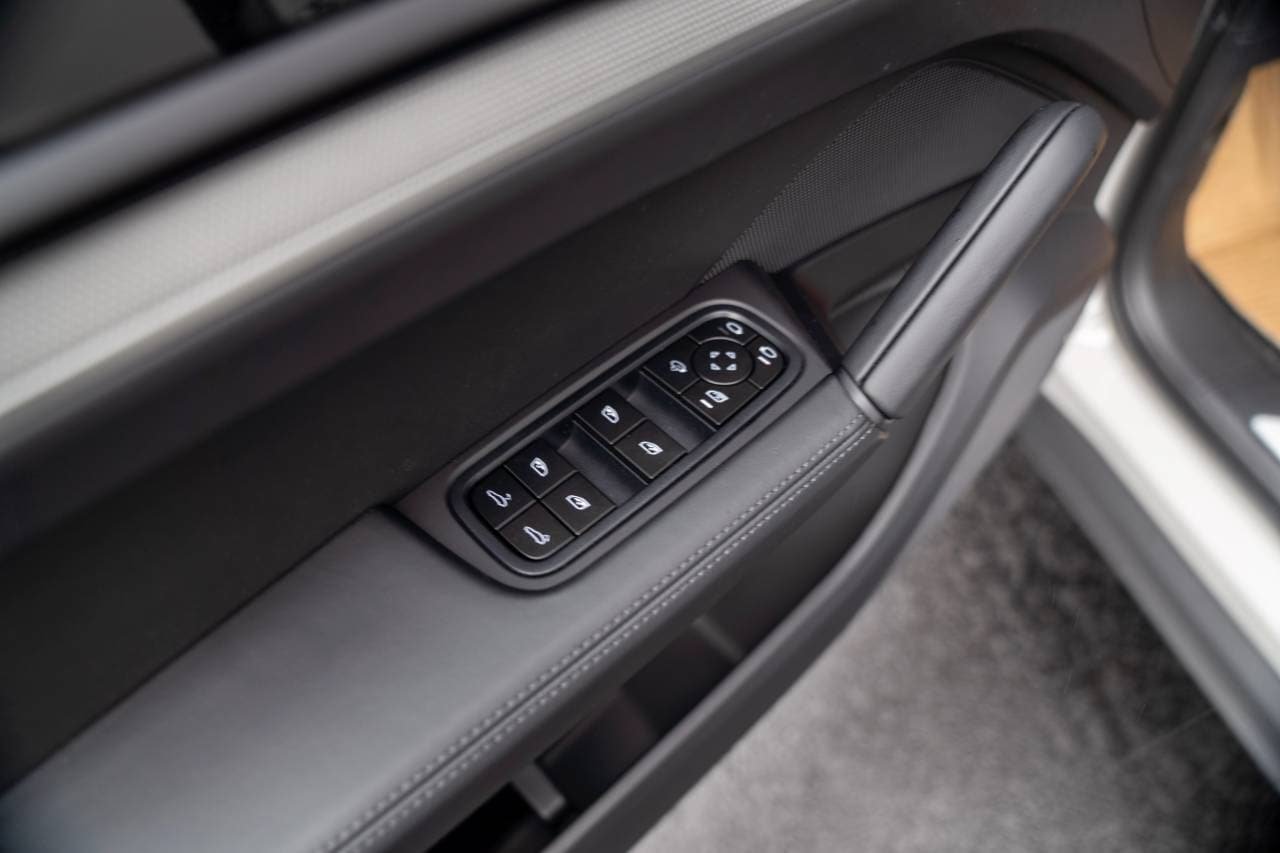 New 2026 Porsche Cayenne S AWD/4WD image 27