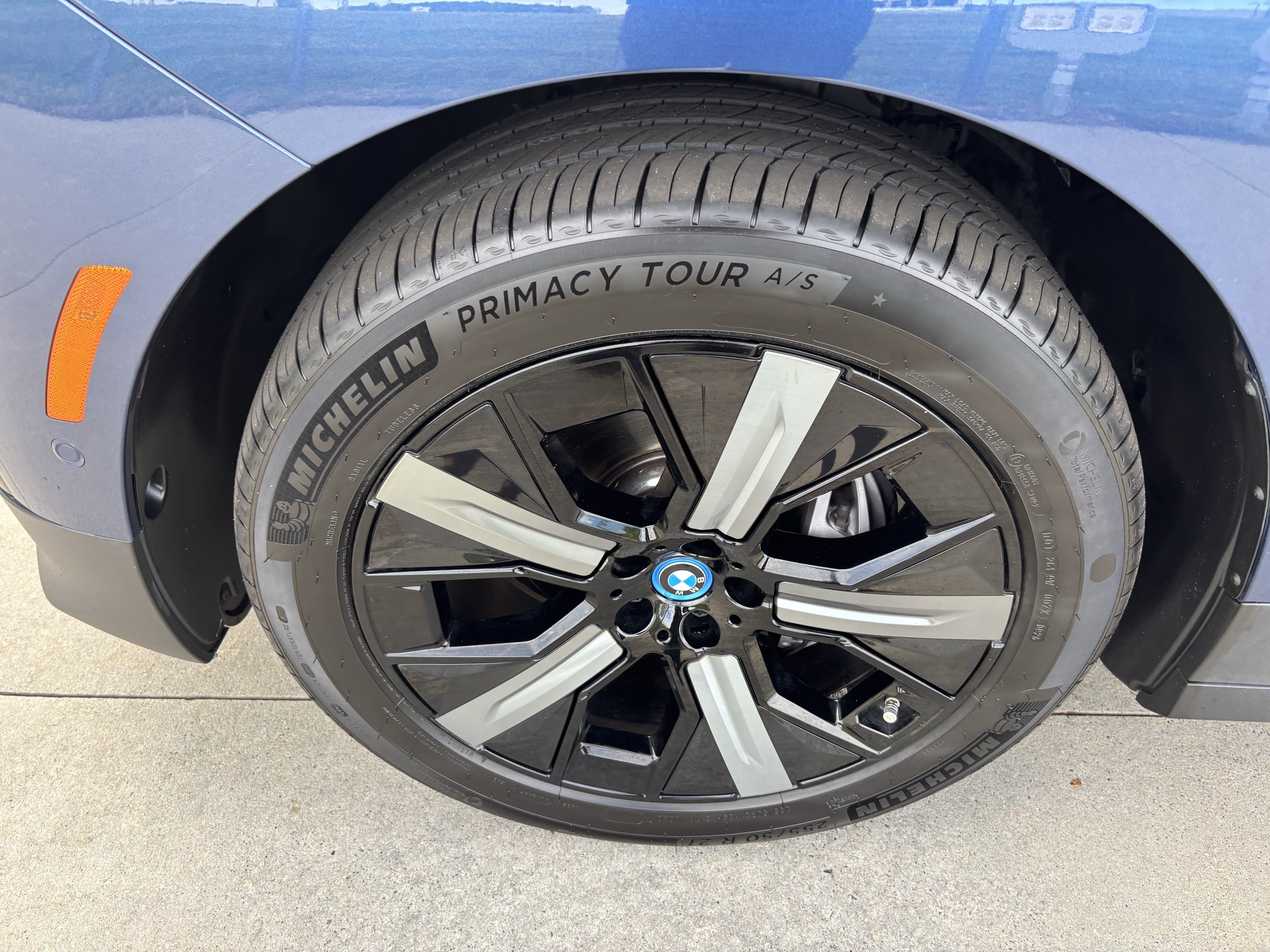 Certified 2024 BMW iX xDrive50 AWD/4WD image 13