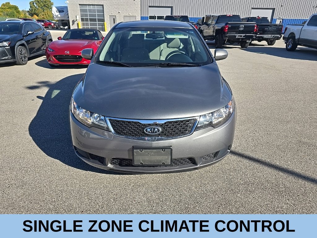 Used 2012 Kia Forte EX FWD image 2