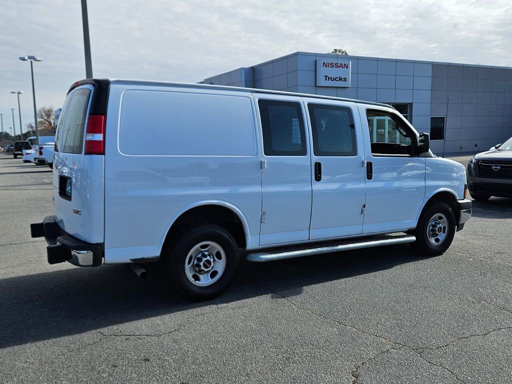 Used 2023 GMC Savana 2500 w/ Driver Convenience Package image 10