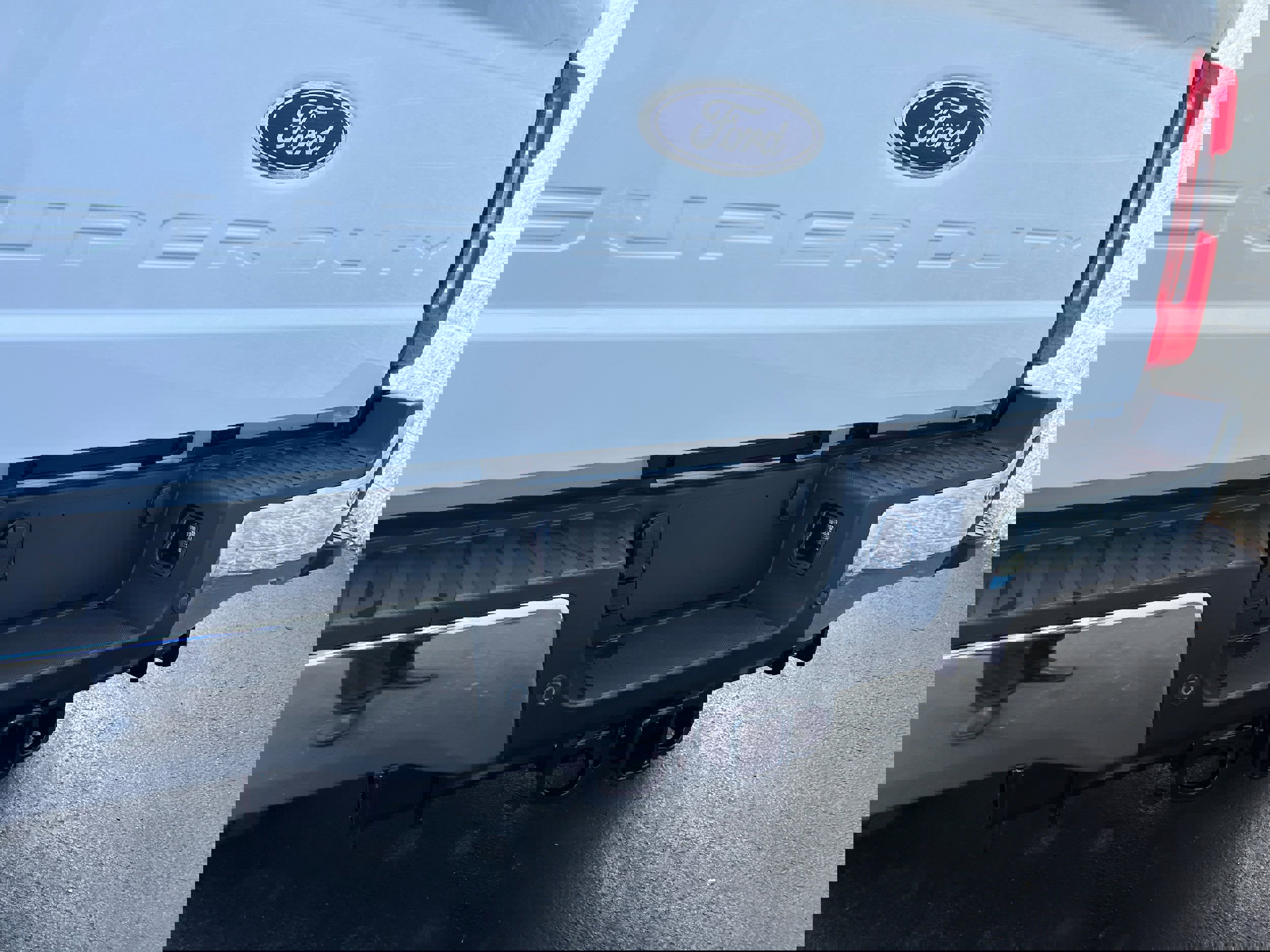 New 2026 Ford F350 Lariat w/ Tremor Off-Road Package image 24